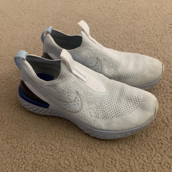 Nike Epic React Flyknit Athletic Shoes size W7.5 - Picture 1 of 5